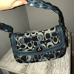 Coach Chelsea Op Art Signature Hobo Style# 10992